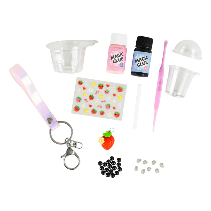 Bag Charm Kit Strawberry Bubble Tea - Image 3