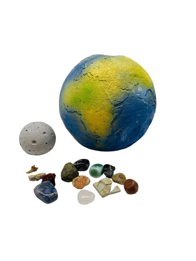 Earth Digging Kit With Mini Moon - Image 3