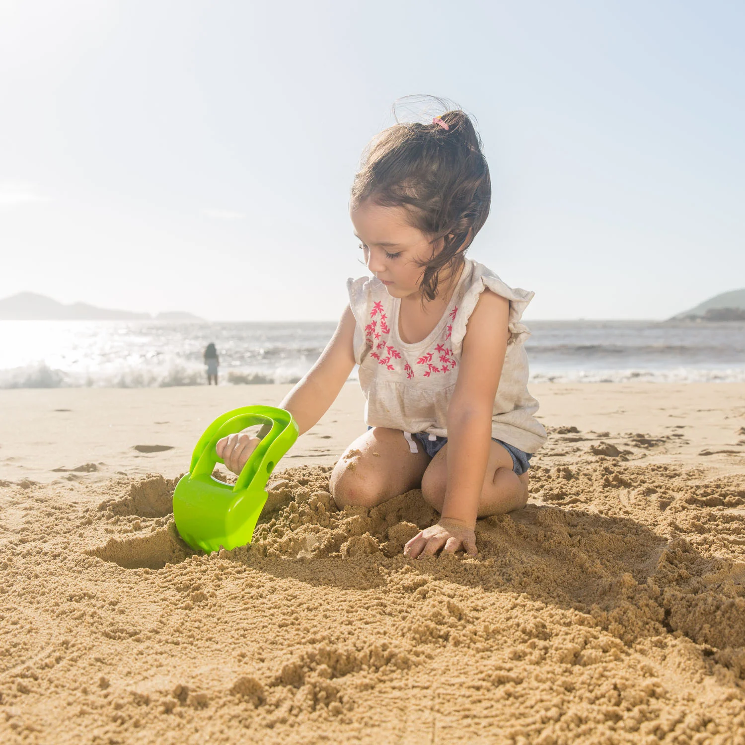 Green Hand Sand Digger - Image 2