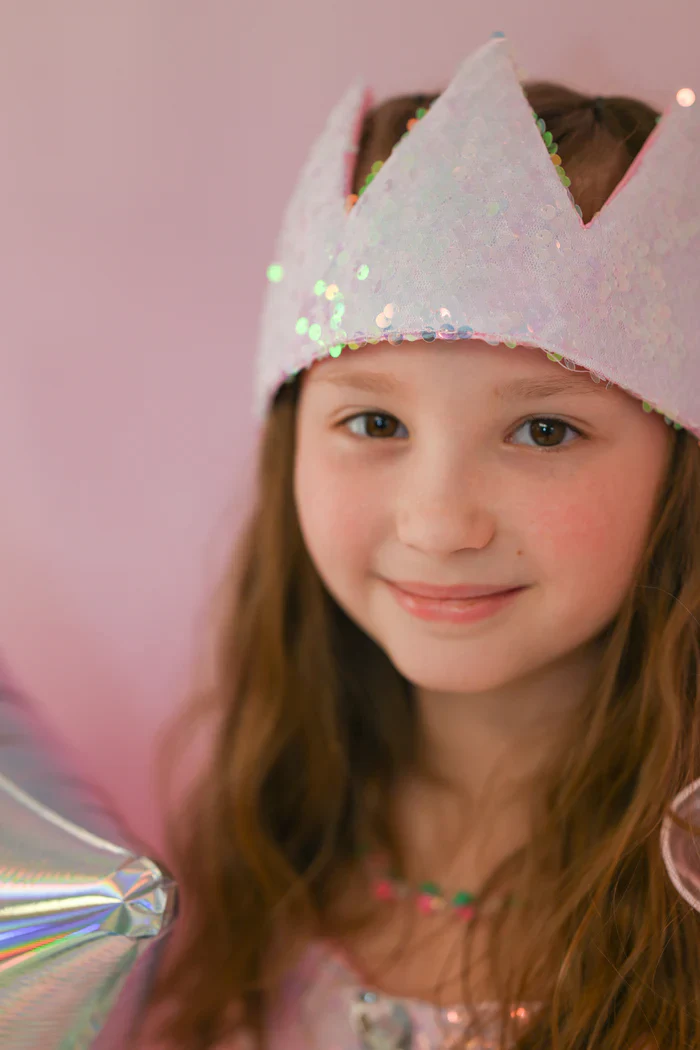 Ombre Sequins Crown - Image 2