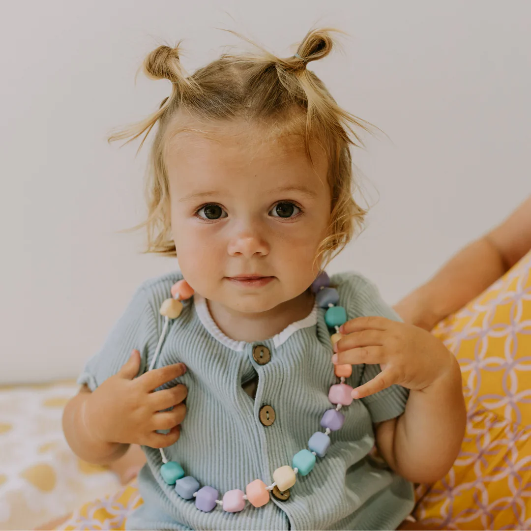 Princess & The Pea Necklace Pastel Rainbow - Image 2